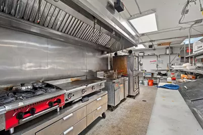 522  6th St, Racine, WI 53403 - Photo 24