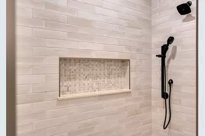 4051  Brooke Elizabeth Dr, Onalaska, WI 54650 - Photo 12