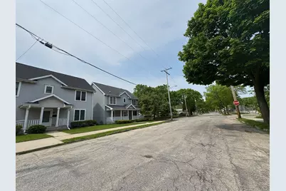 1325 W Cherry St #1327, Milwaukee, WI 53205 - Photo 2