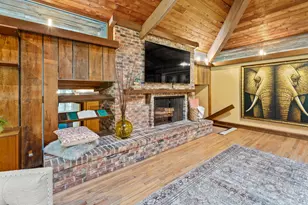 8500 N River Rd, River Hills, WI 53217 - Photo 26