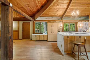 8500 N River Rd, River Hills, WI 53217 - Photo 12