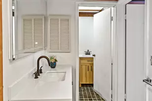 8500 N River Rd, River Hills, WI 53217 - Photo 42