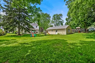 129 S Jackson St, Elkhorn, WI 53121 - Photo 6