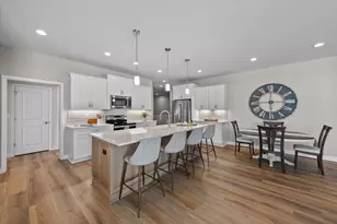 847 N Verona Cir, Grafton, WI 53024 - Photo 6