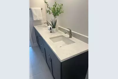 847 N Verona Cir #8, Grafton, WI 53024 - Photo 6