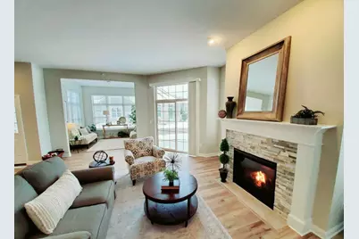 847 N Verona Cir #6, Grafton, WI 53024 - Photo 4