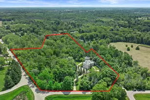 W222N8208 Plainview Pkwy, Lisbon, WI 53089 - Photo 10