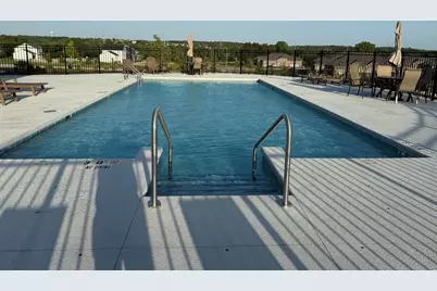 421  Standing Stone Dr #17-39, Waukesha, WI 53189 - Photo 12