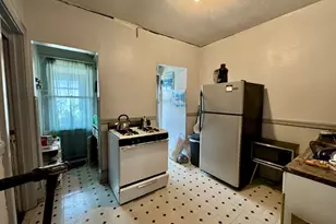 2671 N Holton St, Milwaukee, WI 53212 - Photo 12