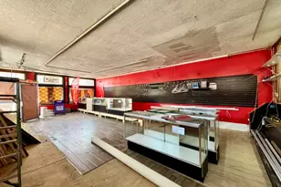 2671 N Holton St, Milwaukee, WI 53212 - Photo 4