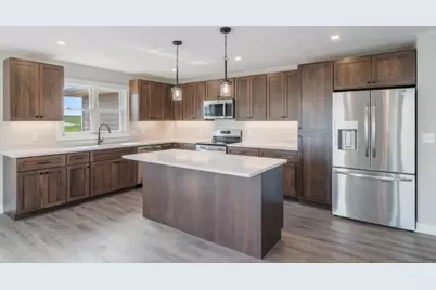 2825  Stonebrook Dr, Sheboygan, WI 53081 - Photo 2