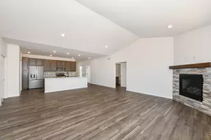 407 Kensington Ct, Williams Bay, WI 53191 - Photo 10