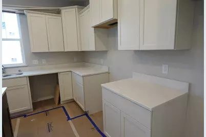 511  Woodside Ct, West Bend, WI 53095 - Photo 12