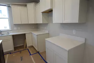 511 Woodside Ct, West Bend, WI 53095 - Photo 12