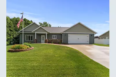 4821 W Custer St, Manitowoc, WI 54220 - Photo 1