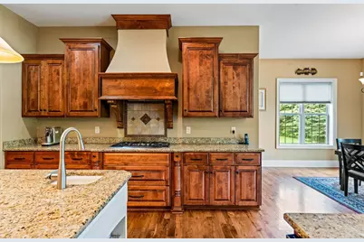 4690  Bradon Trl, Brookfield, WI 53045 - Photo 10