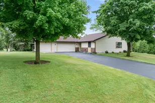 4294 Bonmaur Terrace, Hartford, WI 53086 - Photo 38