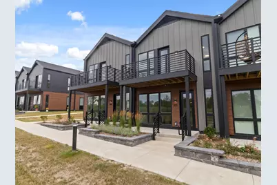 9352 S Alder Pl #105, Oak Creek, WI 53154 - Photo 2