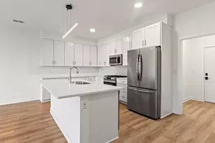 9352 S Alder Pl, Oak Creek, WI 53154 - Photo 4