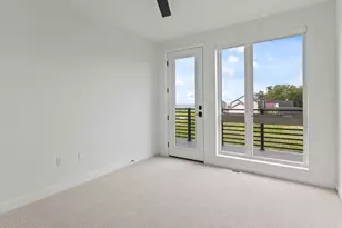 9352 S Alder Pl, Oak Creek, WI 53154 - Photo 14