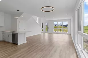 4199 E Hemlock Dr, Oak Creek, WI 53154 - Photo 8