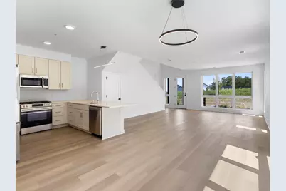 4199 E Hemlock Dr #108, Oak Creek, WI 53154 - Photo 10