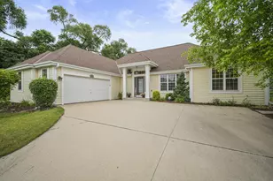 1417 Clearwater Dr, Oconomowoc, WI 53066 - Photo 1