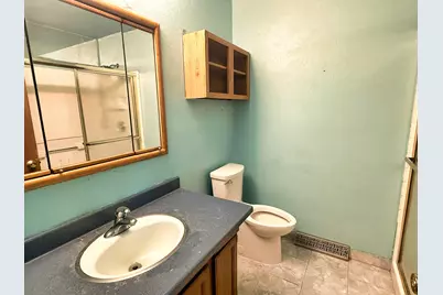 1228  Lakeview Ave, South Milwaukee, WI 53172 - Photo 14