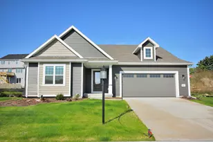 621 Standing Stone Dr, Waukesha, WI 53189 - Photo 1