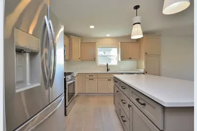 621  Standing Stone Dr, Waukesha, WI 53189 - Photo 14