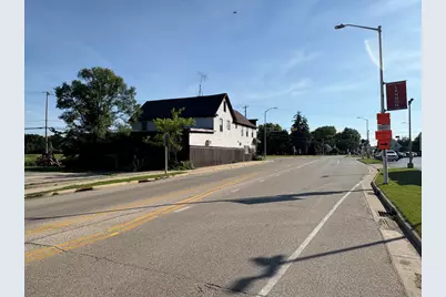 20712 W Main St, Lannon, WI 53046 - Photo 4