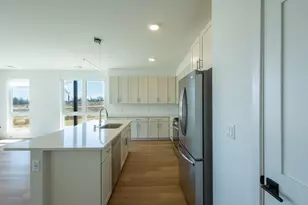 9378 S Alder Pl, Oak Creek, WI 53154 - Photo 6