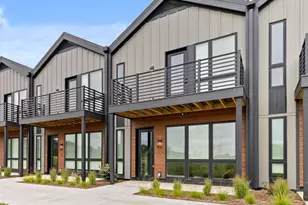 4163 E Hemlock Dr, Oak Creek, WI 53154 - Photo 14