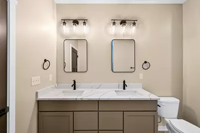 213  Cedar Ave, Delavan, WI 53115 - Photo 16