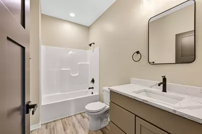 213  Cedar Ave, Delavan, WI 53115 - Photo 22