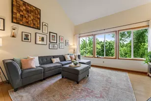 271 Garvin Heights Rd, Winona, MN 55987 - Photo 12