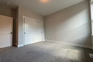 1136 Oxbow Ct, Pewaukee, WI 53072 - Photo 12