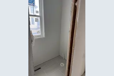 9938  Migratory Ln, Mequon, WI 53097 - Photo 10