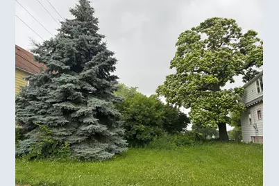 323 N 36th St, Milwaukee, WI 53208 - Photo 4