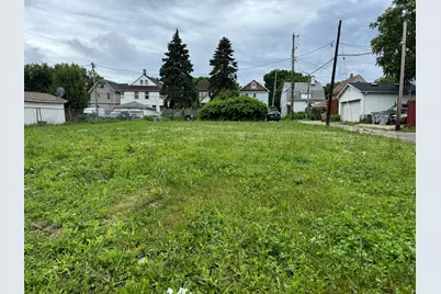 223 N 33rd St, Milwaukee, WI 53208 - Photo 4