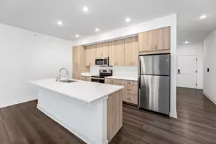 1811 W Wysteria Ln, Oak Creek, WI 53154 - Photo 10