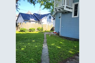 612  Buffalo St, Manitowoc, WI 54220 - Photo 4