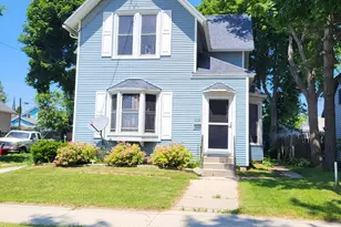 612 Buffalo St, Manitowoc, WI 54220 - Photo 1