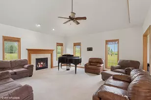 3626 Haymeadow Rd, Racine, WI 53126 - Photo 6