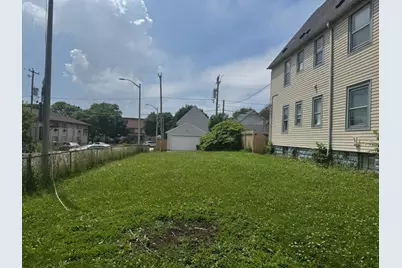 535 N 28th St, Milwaukee, WI 53208 - Photo 2