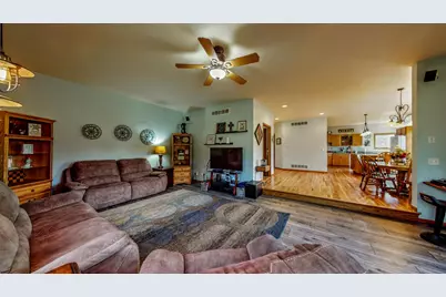 615  Fairway Cir, Jefferson, WI 53549 - Photo 14