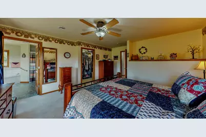 615  Fairway Cir, Jefferson, WI 53549 - Photo 32