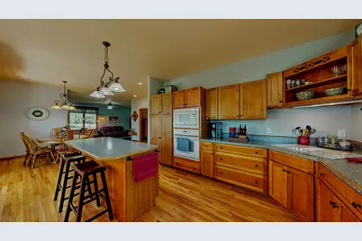 615  Fairway Cir, Jefferson, WI 53549 - Photo 8