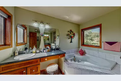 615  Fairway Cir, Jefferson, WI 53549 - Photo 36