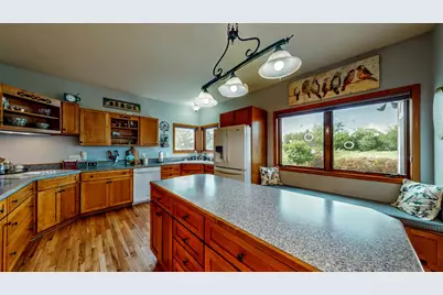 615  Fairway Cir, Jefferson, WI 53549 - Photo 2